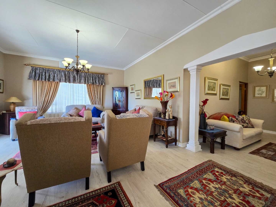 4 Bedroom Property for Sale in Stilbaai Wes Western Cape